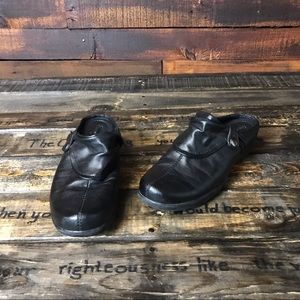 baretraps mules